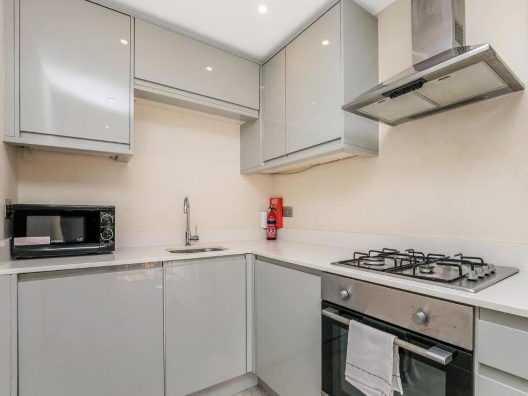 Pass The Keys Ealing Queen Of The Suburbs 2Bd Apartment London Luaran gambar