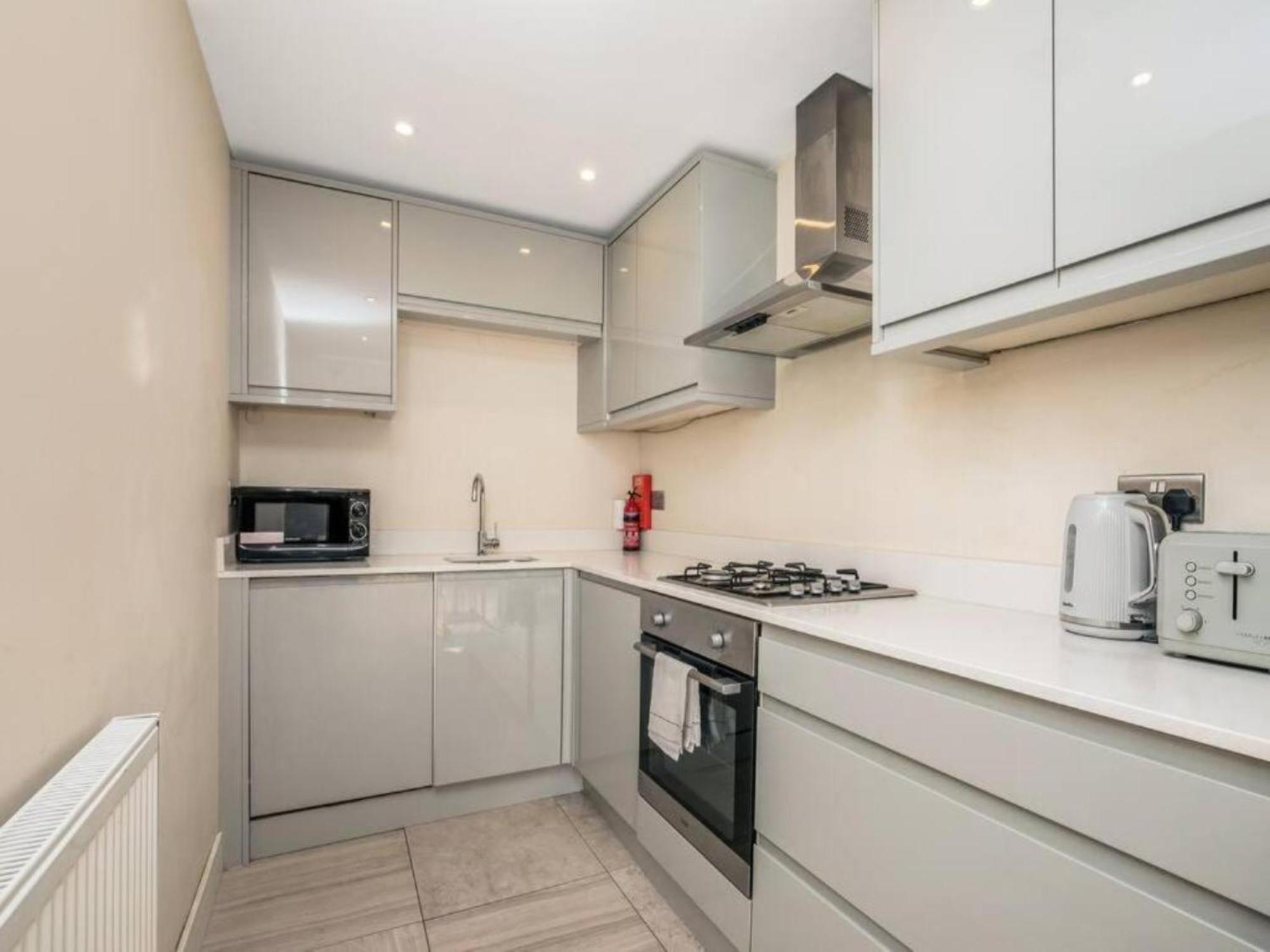 Pass The Keys Ealing Queen Of The Suburbs 2Bd Apartment London Luaran gambar